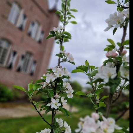 Kasteel Aldenghoor Bed & Breakfast Haelen ภายนอก รูปภาพ