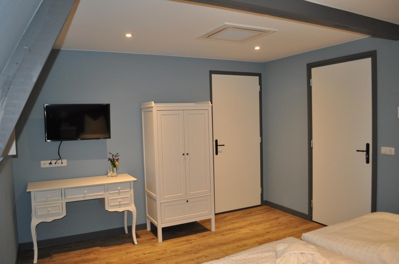 Kasteel Aldenghoor Bed & Breakfast Haelen ภายนอก รูปภาพ