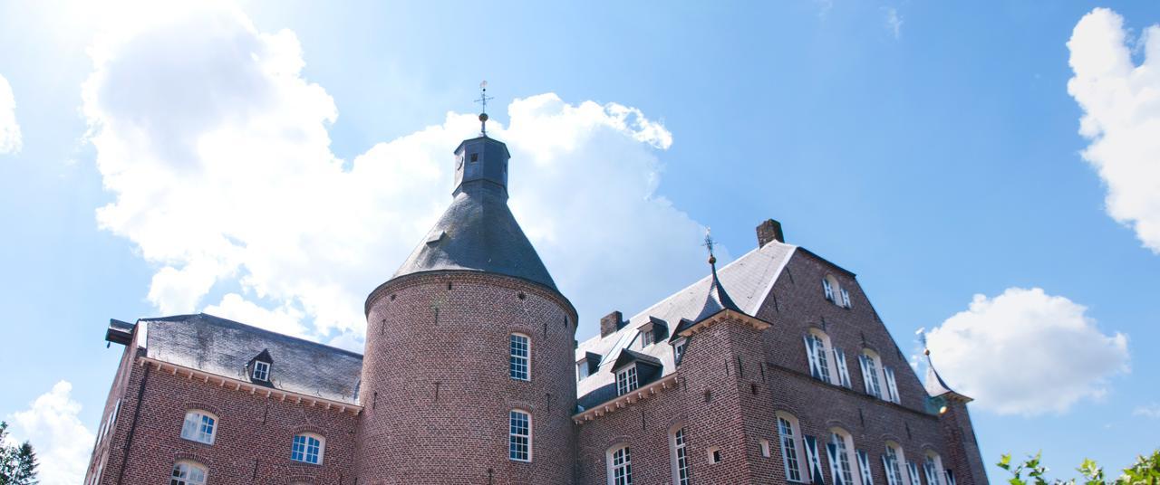 Kasteel Aldenghoor Bed & Breakfast Haelen ภายนอก รูปภาพ
