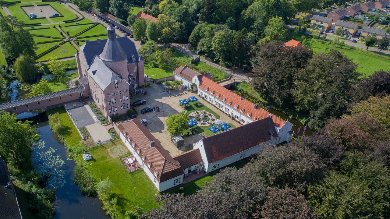 Kasteel Aldenghoor Bed & Breakfast Haelen ภายนอก รูปภาพ