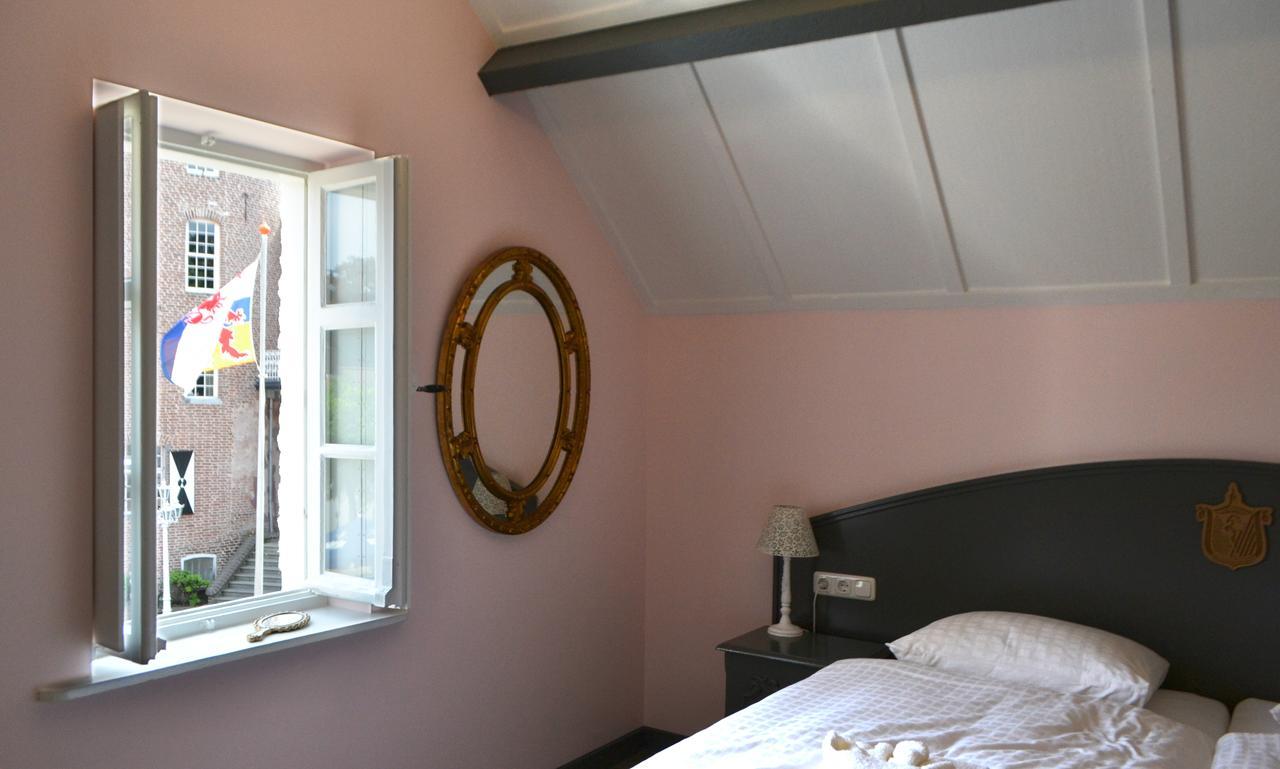 Kasteel Aldenghoor Bed & Breakfast Haelen ภายนอก รูปภาพ